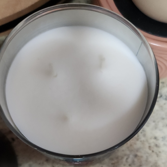 Bath & Body Works STRANGER THINGS Chapter 2 Candle Set - Picture 8 of 10